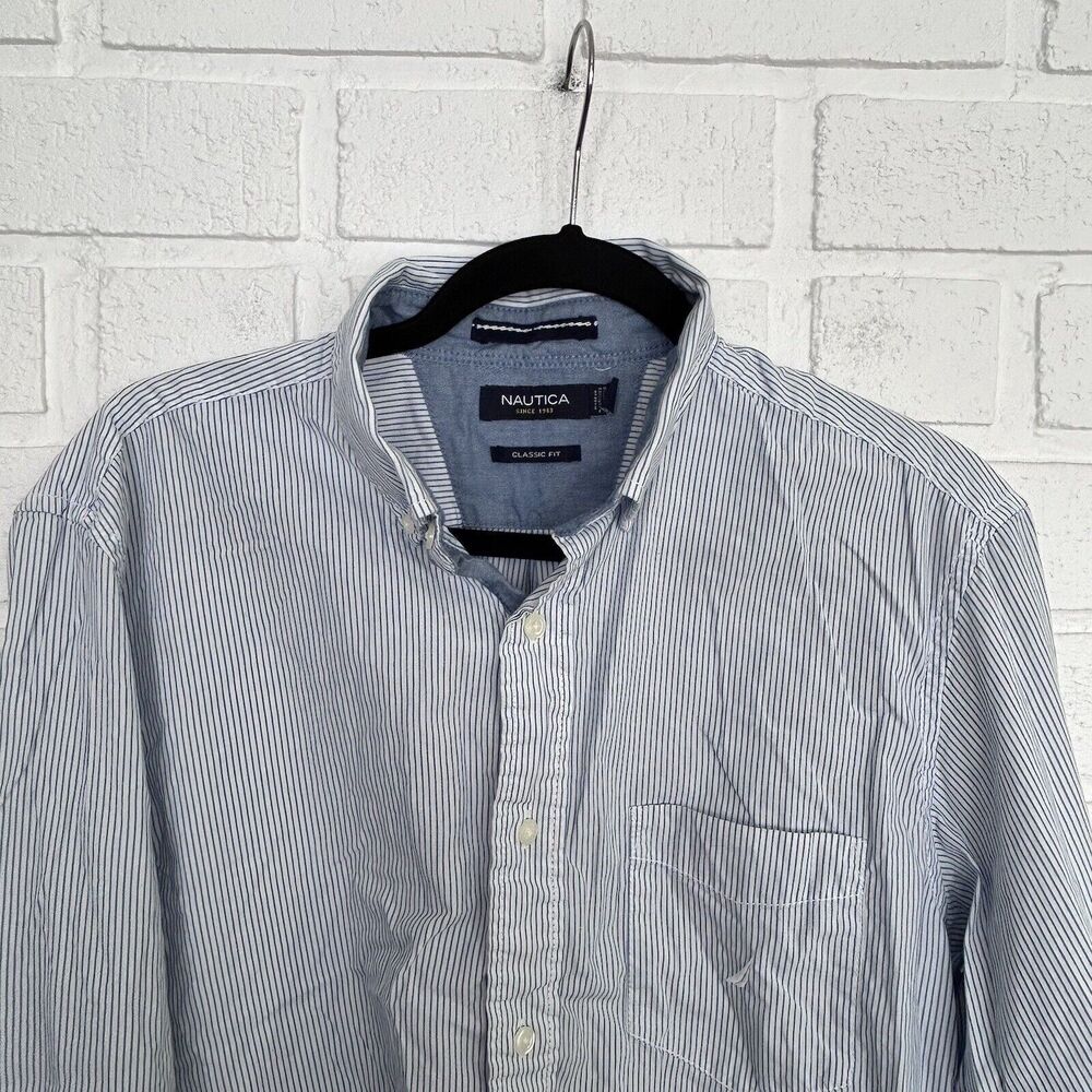 Nautica Button Up Shirt Mens Medium White Blue Striped Long Sleeve Sailing